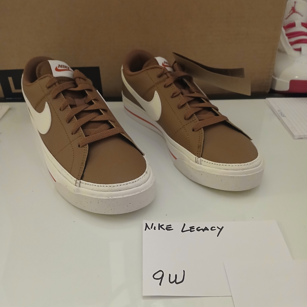 Nike Legacy ALL Leather Uppers